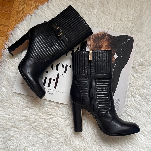 Vince Camuto 
VC Curtis Boots/Bootie 
Black Heeled Ankle Boots w/ Gold Buckle - Picture 2 of 10